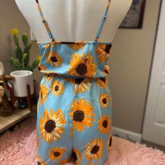 Sunflower romper - Picture 2 of 4